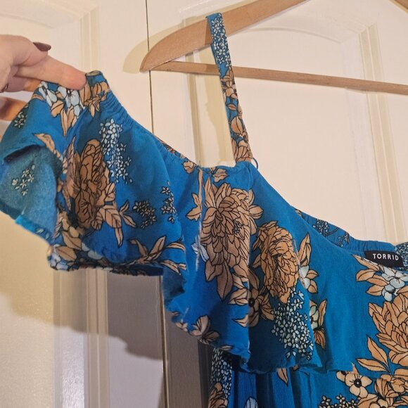Torrid Sz 4 Gauze Cold Shoulder Skater Dress Plus Size Floral Boho Aesthetic - Picture 3 of 10